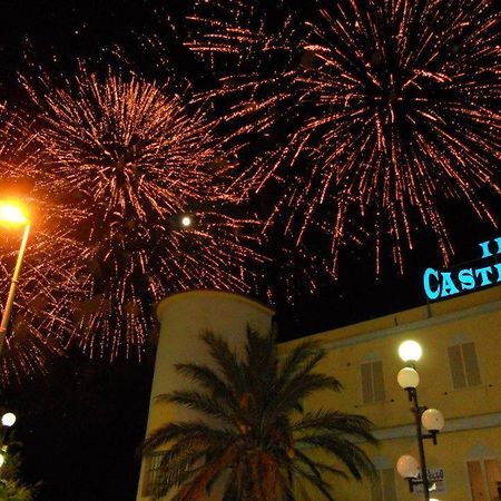 Hotel Il Castello Паола Экстерьер фото